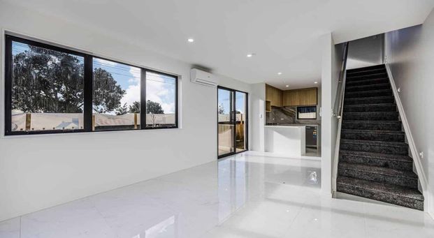 Spacious 4 Bed + Study 3 Baths Garage Pr... - Photo 1