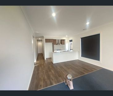 5 HANHI LANE, Tarneit, Vic 3029 - Photo 6