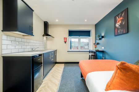 Crown House, Nuneaton, CV11 4BX - Photo 4