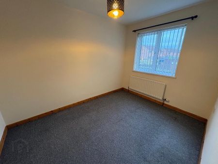 16 Beechgrove, Carrickfergus, BT38 8LQ - Photo 4