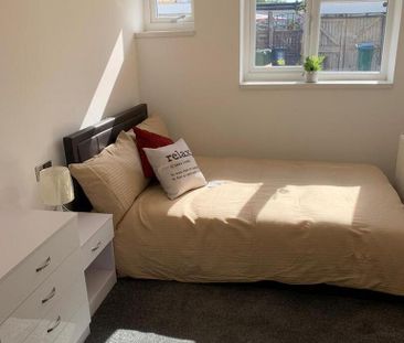 House to rent - Photo 4