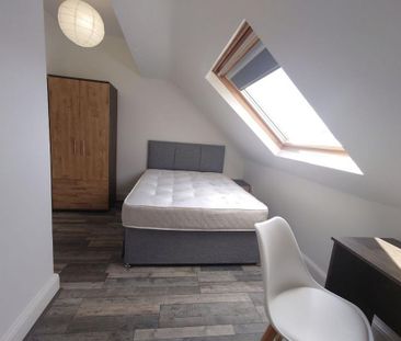 5 bedroom terraced house to rent - Photo 5
