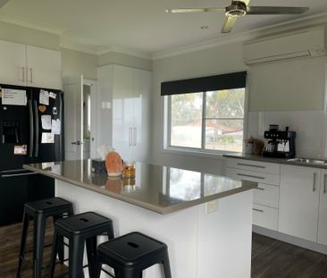 Modern Comfort & Convenience - Photo 2