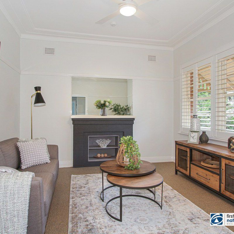 Beautiful Home Located in East - Photo 1