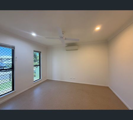 53 City View Crescent, Mooroobool, Qld 4870 - Photo 5
