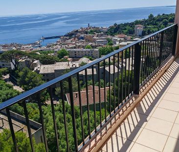 Appartement T3 + cave Résidence Super Bastia - Photo 1