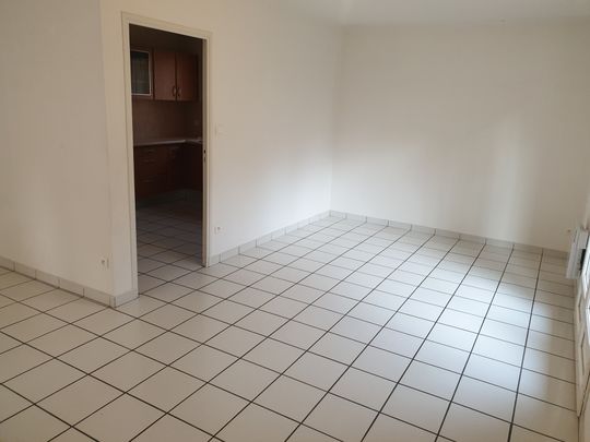Location Maison 6 pièces 122m² CHAMALIERES 63400 - Photo 1