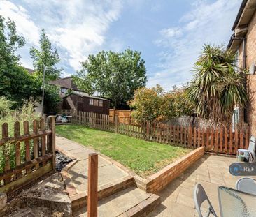 2 bedroom maisonette to rent - Photo 4
