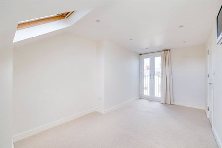 A beautifully refurbished and extended five bedroom period terraced house offering in excess of 1500 sq. ft. of space and situated within 'Munster Village'. EPC rating E. - Photo 5