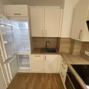 Stilvolle 2-Zimmer-Wohnung mit Balkon - ideal für Singles und Paare, U3-Nähe - Photo 3