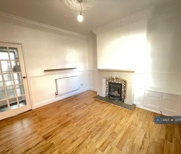 3 bedroom terraced house to rent - Photo 2