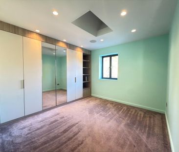 4 bedroom semi-detached house to rent - Photo 4