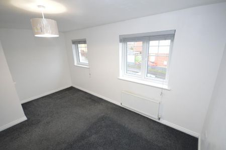 3 bedroom semi-detached house to rent - Photo 2