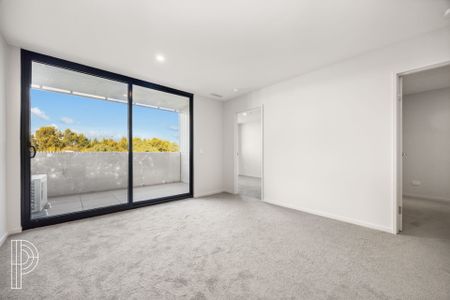 The Perfect 2 bedroom apartment in Greenway - Photo 3