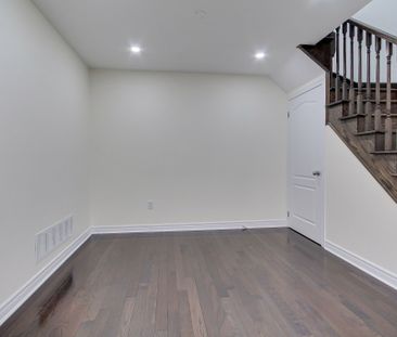 For Lease - 73 Four Seasons Crescent, East Gwillimbury, Ontario - Photo 1