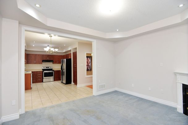 For Lease - 104 Bonistel Crescent Unit# Main and 2nd Floor, Brampton, Ontario - Photo 1