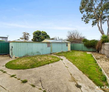 "Family-Friendly Home in Prime Karabar Location " - Photo 3