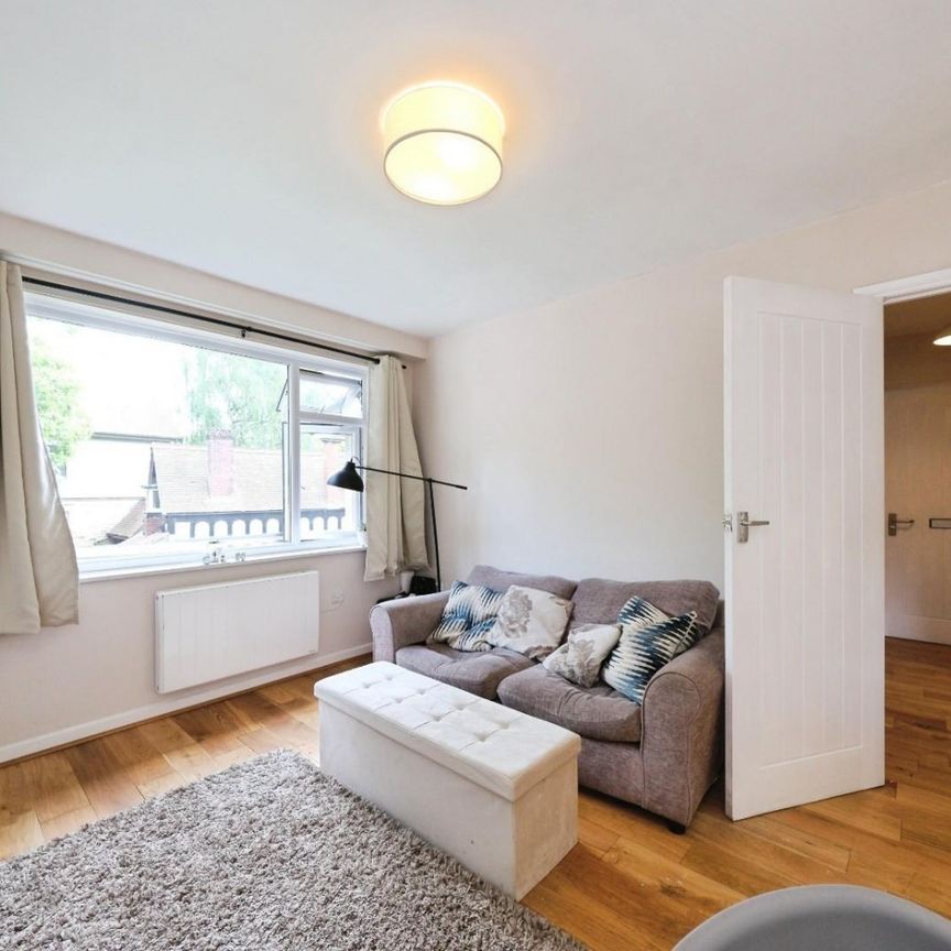1 bedroom Flat To Let Total Size: 342 SQ FT - Photo 1