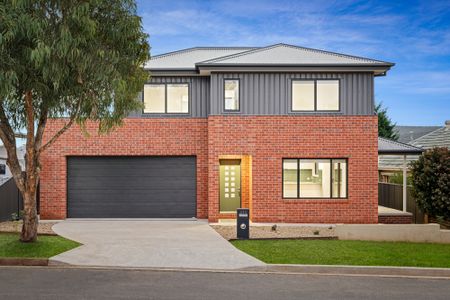 Modern Home In A Tranquil Location! - Photo 5