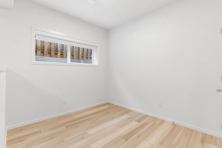 Edmonton Unfurnished Basement Rental in Parkdale - BRAND NEW Bright & Modern Basement with Close to Public Transport and Schools - Photo 2