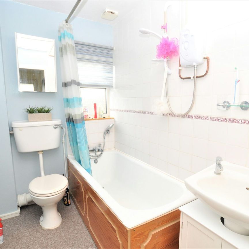 Maisonette to rent on - Photo 1