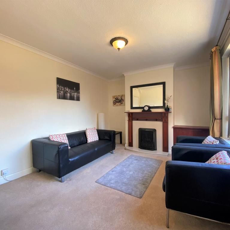 3 bedroom semi-detached house to rent - Photo 1