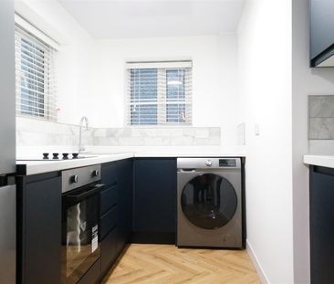 Flat A, 51 Holyhead Road - Photo 4