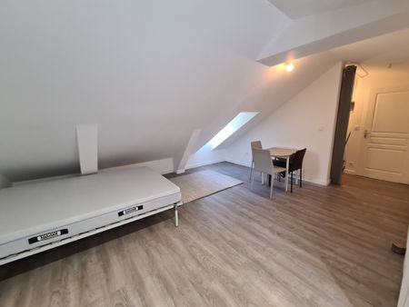 Location Appartement 1 pièce 21m² - Photo 2