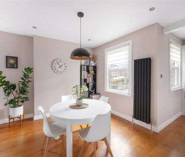 Maisonette to rent - Adamsrill Road, London, SE26 - Photo 3