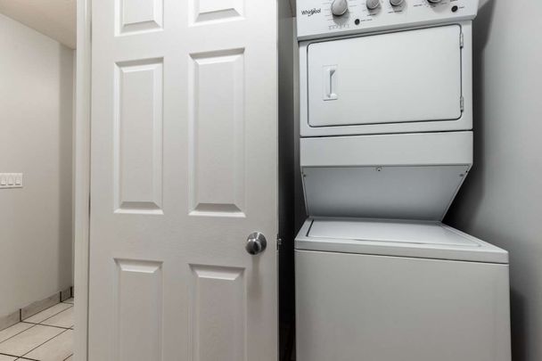 The Carrington - 2 Bedroom + Den - Photo 1