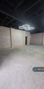 10 bedroom bungalow to rent - Photo 3