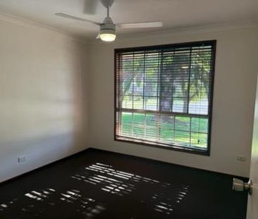 Well-Presented Home in Lakeside This neatly presented home offers c... - Photo 4