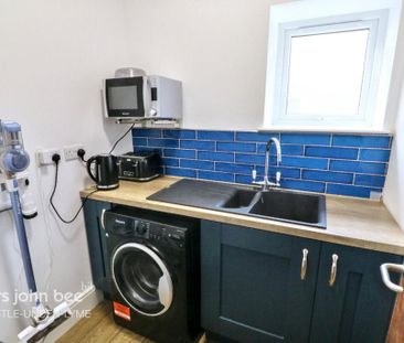 3 bedroom detached bungalow to rent - Photo 3