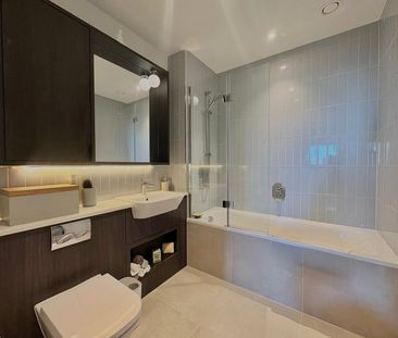 Pembroke Broadway, Camberley, Surrey, GU15 - Photo 6