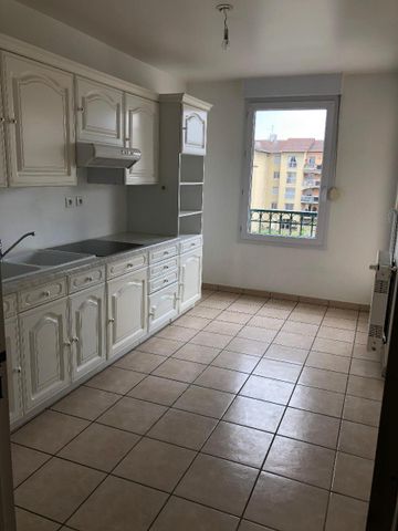 Location Appartement 3 pièces 85m² DECINES CHARPIEU 69150 - Photo 5