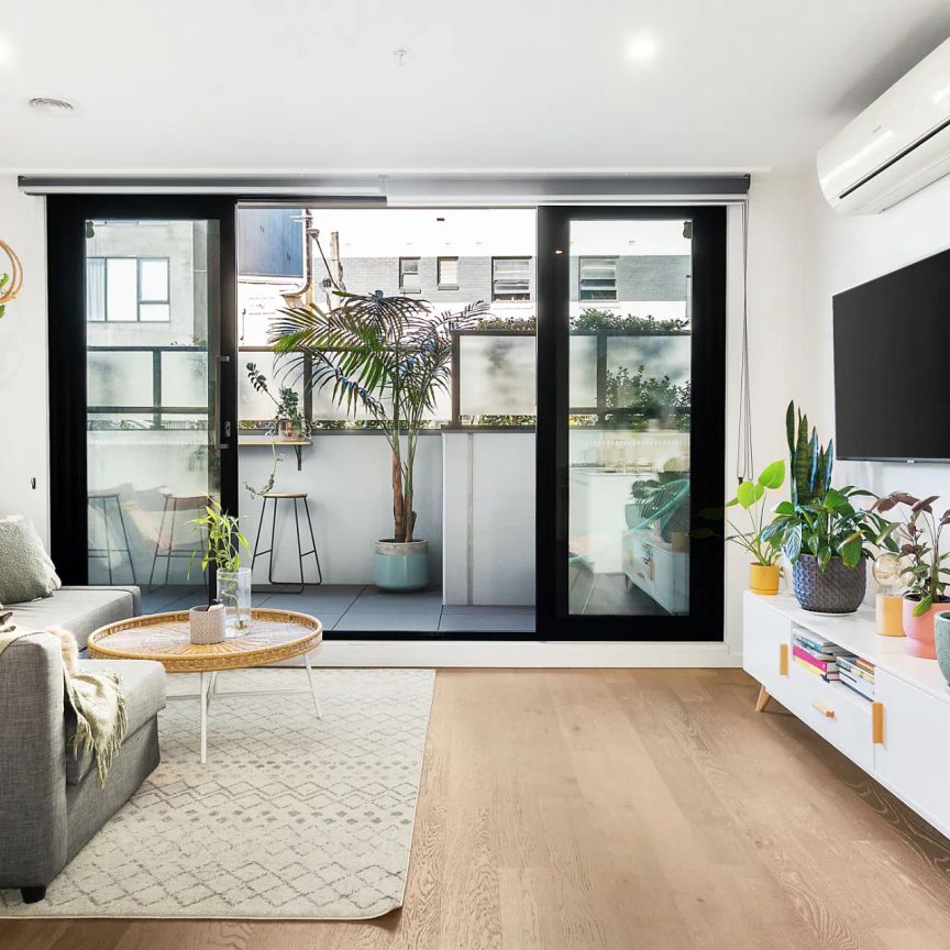 Sensational courtyard sanctuary - Photo 1