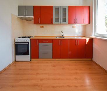 Pronájem bytu 1+1 37 m² - Photo 1