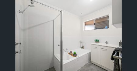 Neat & Comfortable Home in Peaceful Huntfield Heights - Photo 4