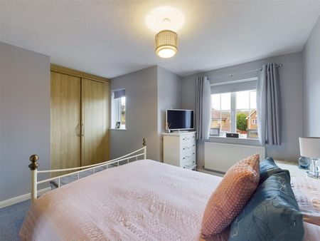 Graveney Road, Maidenbower - Photo 2