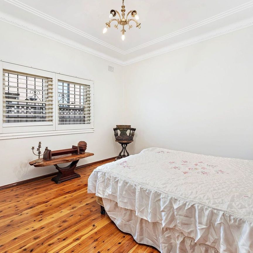 Family Home in Prime Location - Photo 1
