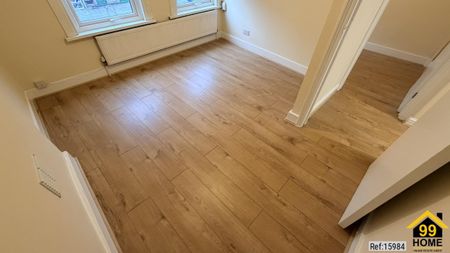 3 bed Flat in 1A Kingston Road , South Wimbledon, SW19 1JX - Photo 4