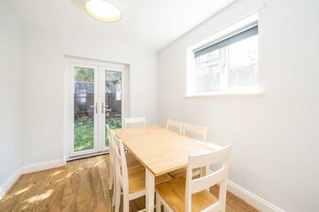 Effra Road, London, SW2, London - Photo 4