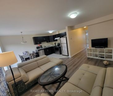 Condo Townhouse For Lease | X7308850 - Photo 2