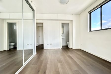 Ultra-modern two-bedroom apartment in central Burwood location - Photo 2