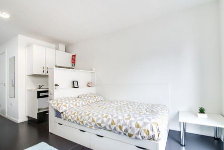 Studio to rent - Photo 2