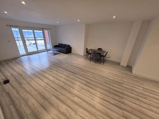 2 bedroom flat to rent - Photo 1