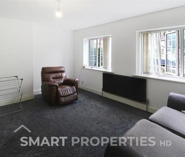 4 bedroom semi-detached house to rent - Photo 2
