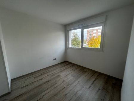 Location Appartement 3 pièces 64m² QUESNOY SUR DEULE 59890 - Photo 5