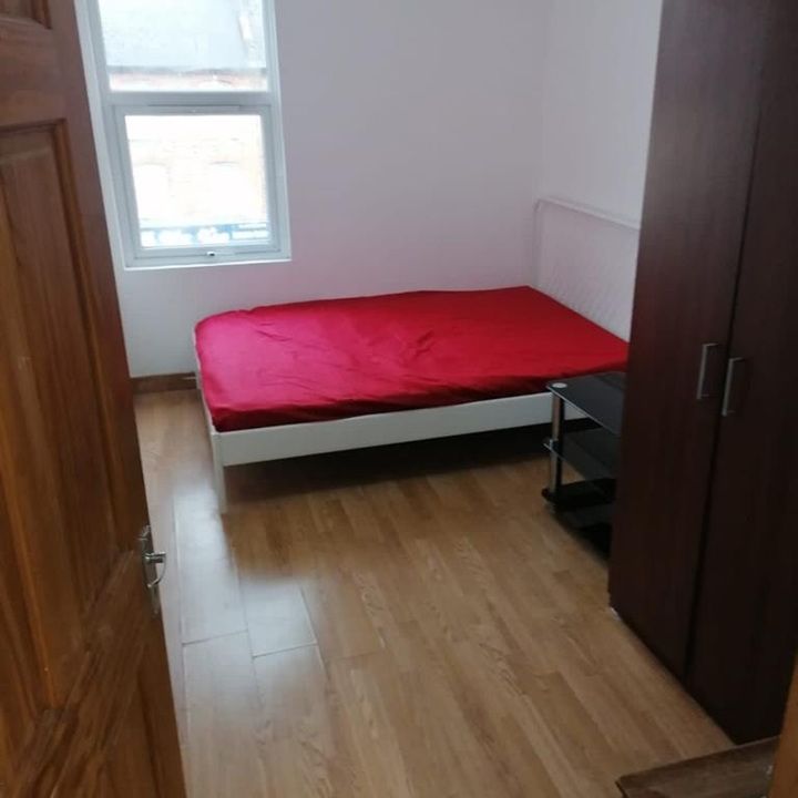 3 Bed Flat, Canning Town, E13 - Photo 1