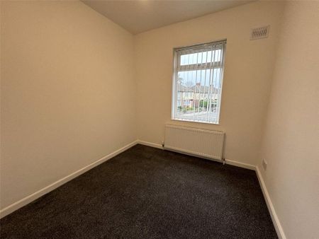 3 bedroom end of terrace house to rent - Photo 4